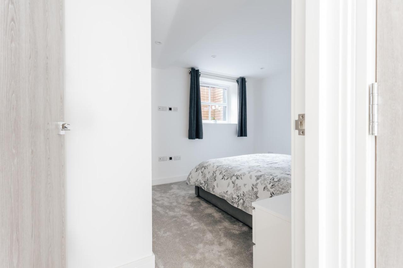 Contemporary Two Bedroom Duplex - Secluded Residence With Parking In A Prime Central Location Bournemouth Buitenkant foto