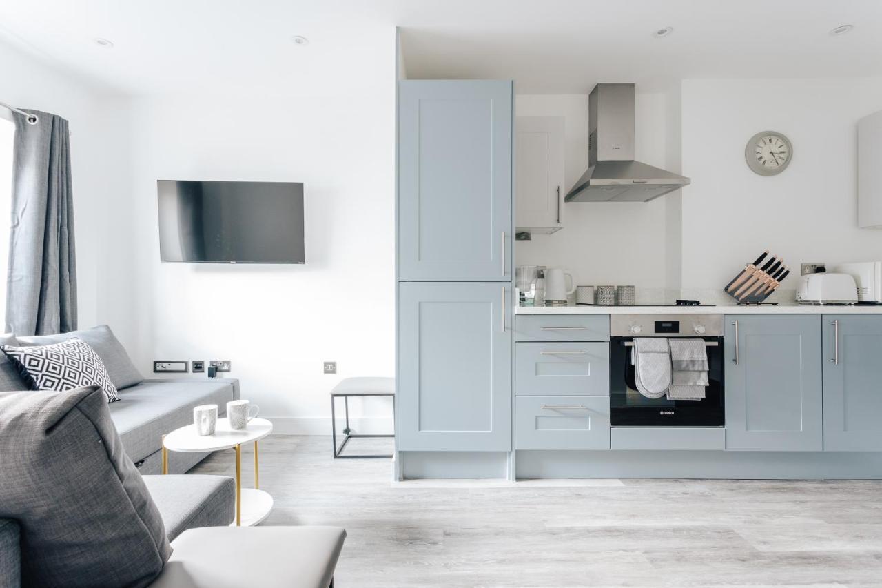 Contemporary Two Bedroom Duplex - Secluded Residence With Parking In A Prime Central Location Bournemouth Buitenkant foto