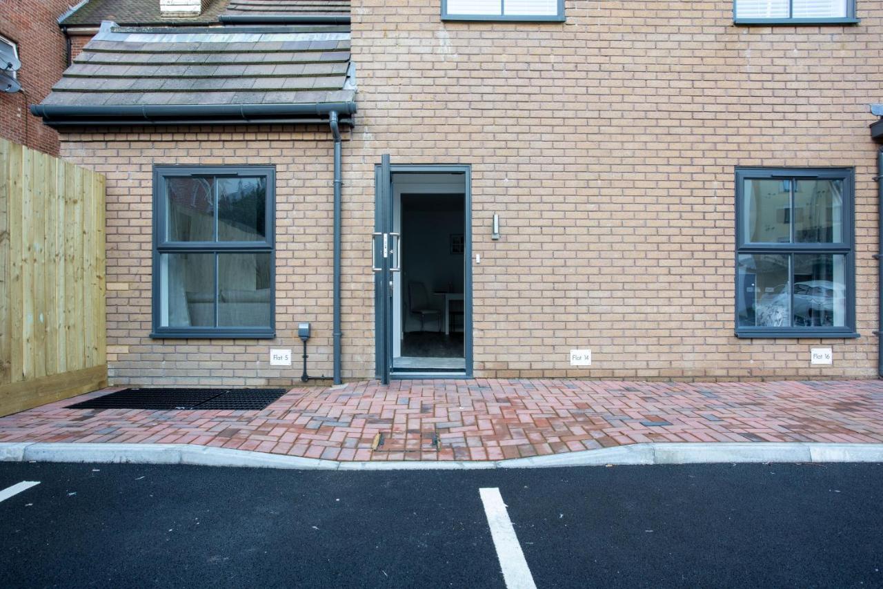 Contemporary Two Bedroom Duplex - Secluded Residence With Parking In A Prime Central Location Bournemouth Buitenkant foto