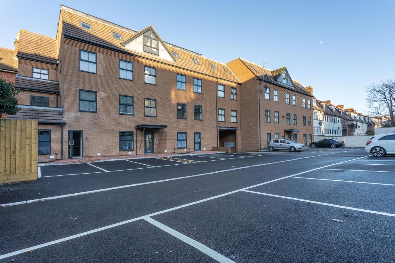 Contemporary Two Bedroom Duplex - Secluded Residence With Parking In A Prime Central Location Bournemouth Buitenkant foto